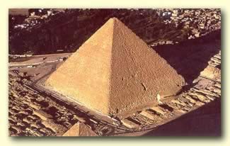 An view of the Great Pyramid of Khufu